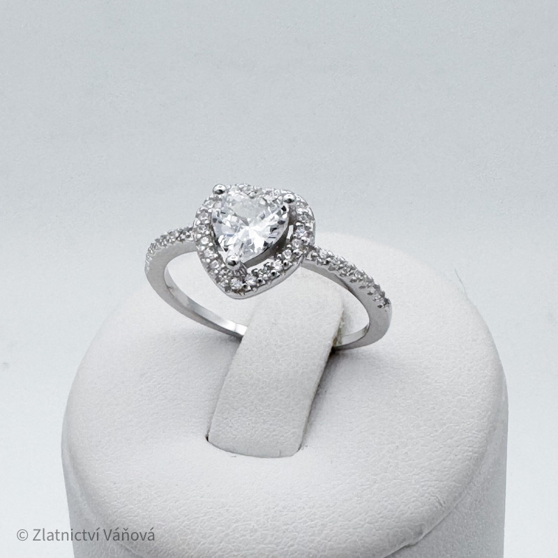 Stříbrný prsten SRDCE